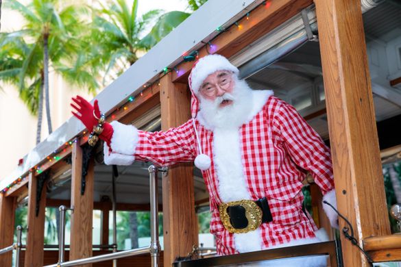 Royal Hawaiian Center Santa