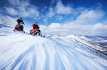 Hoshino Resorts TOMAMU - Snowmobile Snow Touring