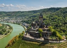 Hoch über Cochem thront die Reichsburg der Stadt