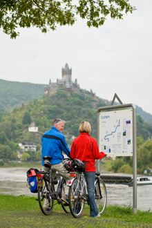 Radfahrer auf dem Mosel-Radweg