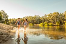 Riverside: Wagga Beach