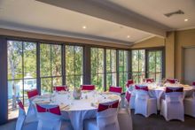 Lincoln Downs Resort Briars dining room