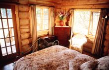 Lodge accommodation, Siwash Lake Luxury Guest Ranch, British Columbia