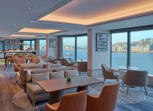 Residence Lounge & Bar