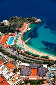 Clay tournament surrounded by pristine waters at the prestigious Monte-Carlo Country Club