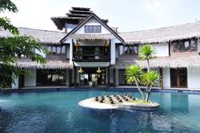 Villa Samadhi and pool