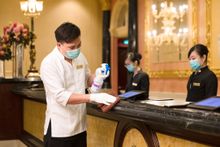 「金沙用心」落實為公共場所和公共區域、洗手間、會議空間、娛樂場、餐廳、酒吧、購物中心進行360度無死角消毒。