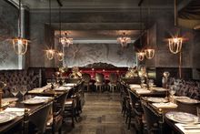 Gotthards Krog ist ein exklusives Restaurant-Erlebnis mit einem sorgfältig ausgewählten Sechs-Gänge-Menü. 