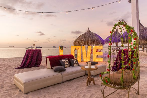 Aruba, Romance 