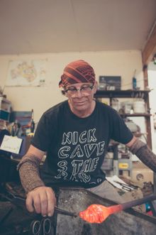 Glassblower Gerry Reilly