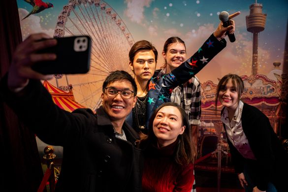 Fans meets Jay Chou wax figure at Madame Tussauds Sydney 