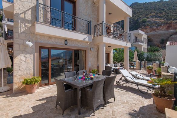 More holidaymakers are opting for private villas More holidaymakers are opting for private villas
