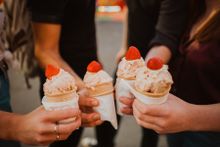 Ekka - Strawberry sundaes