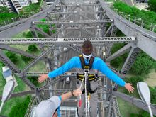 Story Bridge Adventure Climb Lean Out