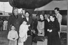 Robert Graves & family greet Ava Gardener at Palma's Son Bonet Airport in 1956
