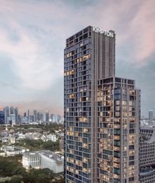 Strategically located in the heart of Langsuan, an untouched reserve of lush, tranquil greenery in Bangkok