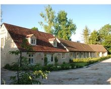 Doughton Manor Barn - www.manorcottages.co.uk 