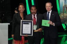 Ruan Samarasinghe, Managing Director of Jetwing Hotels with the Environment Award