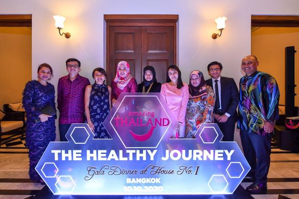 Group of Brunei diplomats