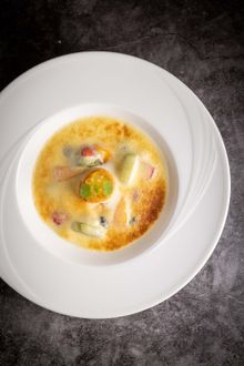 Fresh Berry Gratin with Mango Pearl Caviar Vol-au-vent