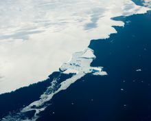 Antarctica from the air 3