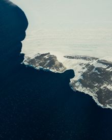 Antarctica from the air 4