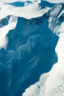 Antarctica from the air 5