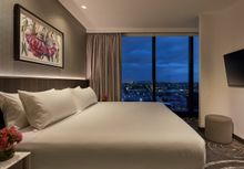 Junior Suite bedroom PARKROYALMonash Melbourne