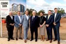John Woodside (project Manager), Carlo Pennino (MPH Architects), Barry Robinson (President and Managing Director International Operations Wyndham Destinations), Andrew Russell Price (owner, Playford City Hotels), Sonia Lefevre (Hotellerie), Duncan Mars (S