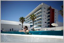 Seashells Mandurah infinity pool