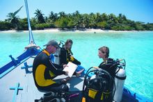 Experience the underwater world at Adaaran Select Meedhupparu.