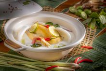 Thai Coconut Chicken Soup 泰式椰子雞湯