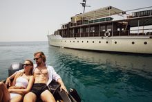 A stay on the graceful Maid Marian 2 offers the supreme sailing experience. 