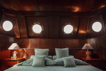 Maid Marian 2 has been designed to comfortably accommodate up to 10 guests.    The luxury vessel has 5 tastefully appointed deluxe cabins (three ensuites) with contemporary decor. 