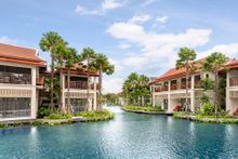 Grand Mercure Khao Lak Bangsak is reminiscent of a traditional Thai riverside village
