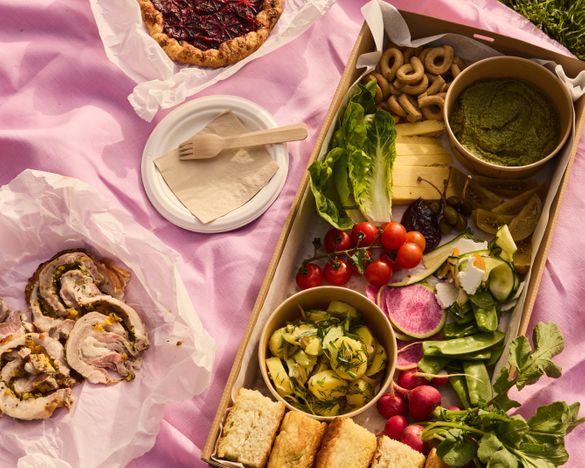 Aplenty picnic boxes inspired by the Mediterranean.