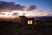  Devil’s Lair Cabin, Tasman Peninsula, Tasmania