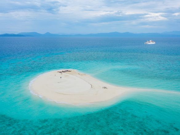 Great Barrier Reef sandcay_credit Philip Warring