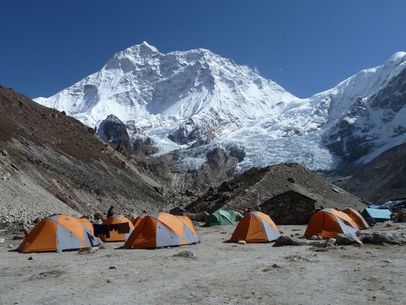 Mount Makalu on Kanchenjunga Base Camp to Makalu Base Camp GHT in Nepal
