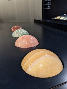 Tucson - Mineral Museum - Arizona Gallery Crystal Lab Interacitve - credit UArizona Alfie Norville Gem  Mineral Museum