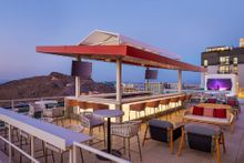 Tempe - The Westin Tempe - Skysill_Bar Dusk - photo credit Jeff Zaruba