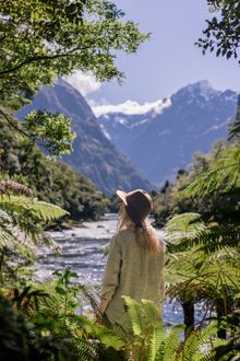 Milford Track_Arthur River_Blanket Bay Walk_PT