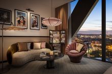Lounge with a view across the Gothenburg skyline