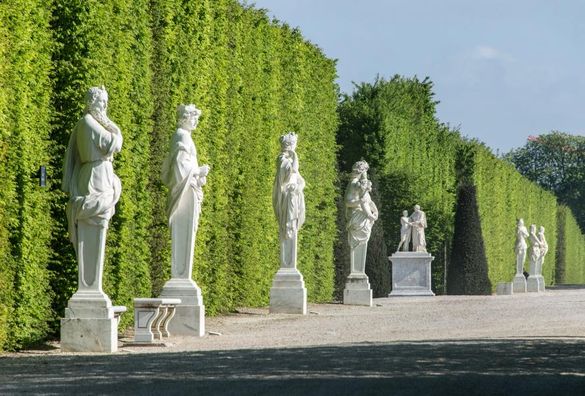 Partie basse du parterre de Latone Partie basse du parterre de Latone