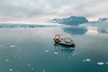 Secret Atlas M/V Villa by glacier