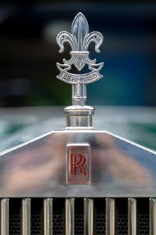 The Scouting emblem - etched with the words ‘Be Prepared’ - is fitted to the grill in place of the usual Spirit of Ecstasy or 'Flying Lady’.