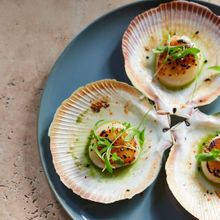 Filled with both sweet and savoury small bites, Leyla Bar’s menu is the perfect accompaniment to a spectacular city view. Photo Credit: Leyla Bar