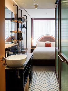 Go Go Room