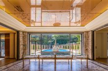 Piscine extérieure de la Villa Empain