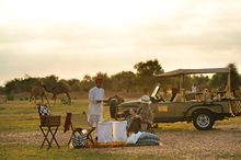 India-Sundowners in the desert
